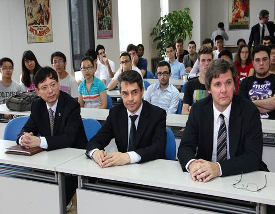 http://202.120.165.88/ImagesCache/201206/20120621175358_6140.jpg
